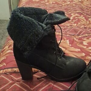 Women's Black Lace-Up Fold-Over Heeled Ankle Boots